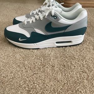Mens Nike Air Max LV8 Dark Teal Green